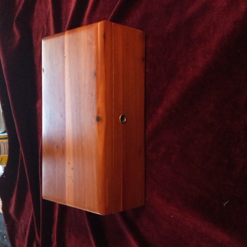 Vintage Lane Cedar Jewelry Box